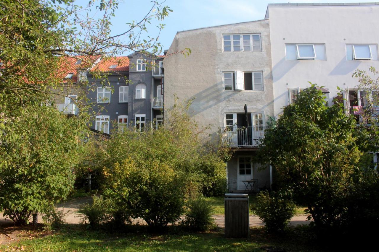Aday - Apartment Suite 1 Aalborg Center Экстерьер фото